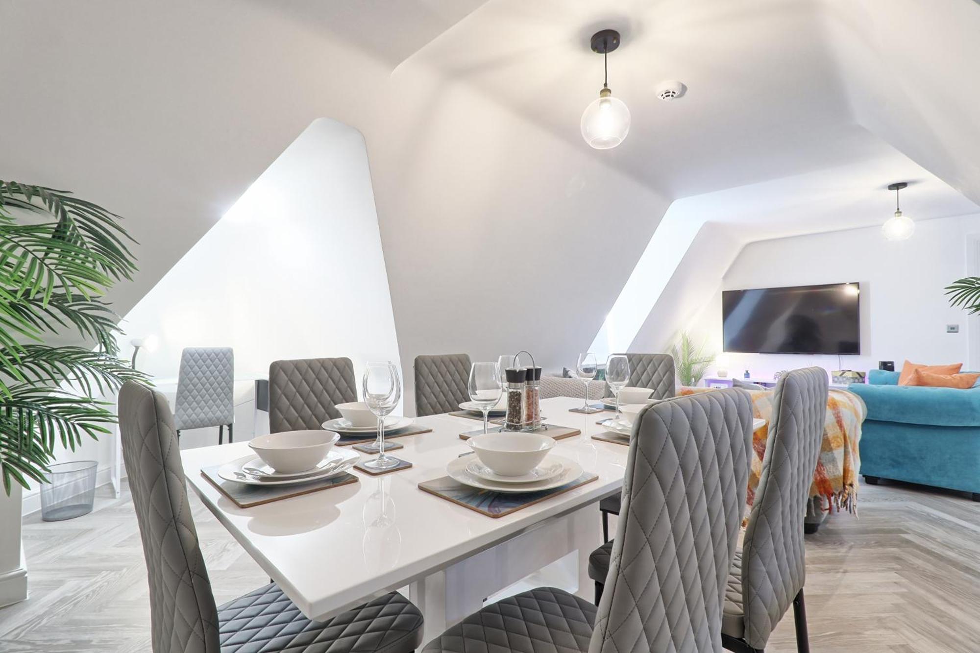 Writtle Massive 4 Bedroom Apartment With Parking In Gorgeous Countryside Location & Short Drive To Chelmsford City Centre Contractors Welcome Dış mekan fotoğraf