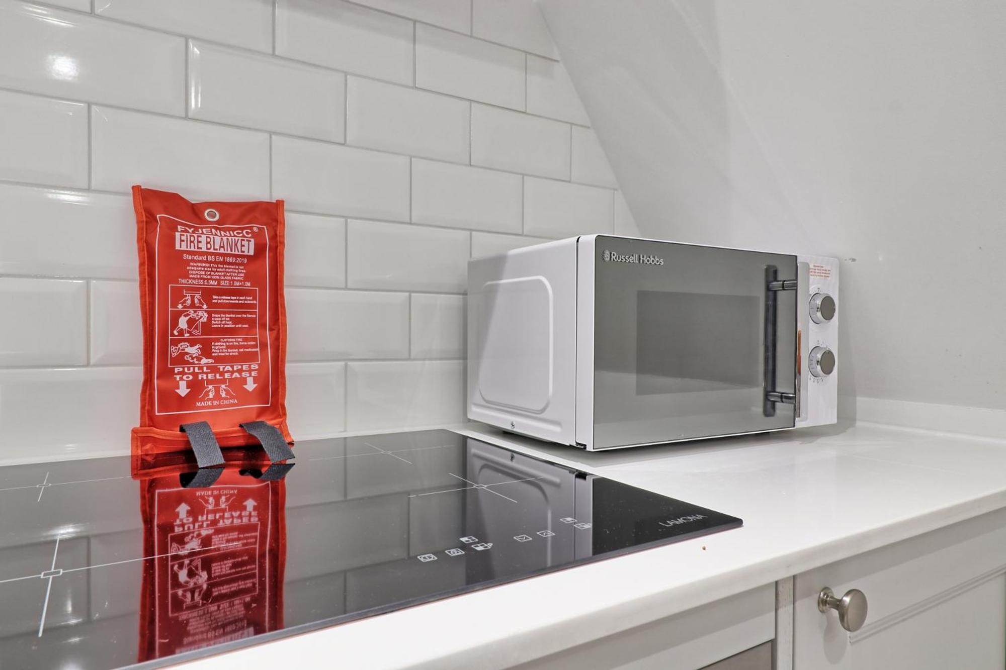 Writtle Massive 4 Bedroom Apartment With Parking In Gorgeous Countryside Location & Short Drive To Chelmsford City Centre Contractors Welcome Dış mekan fotoğraf
